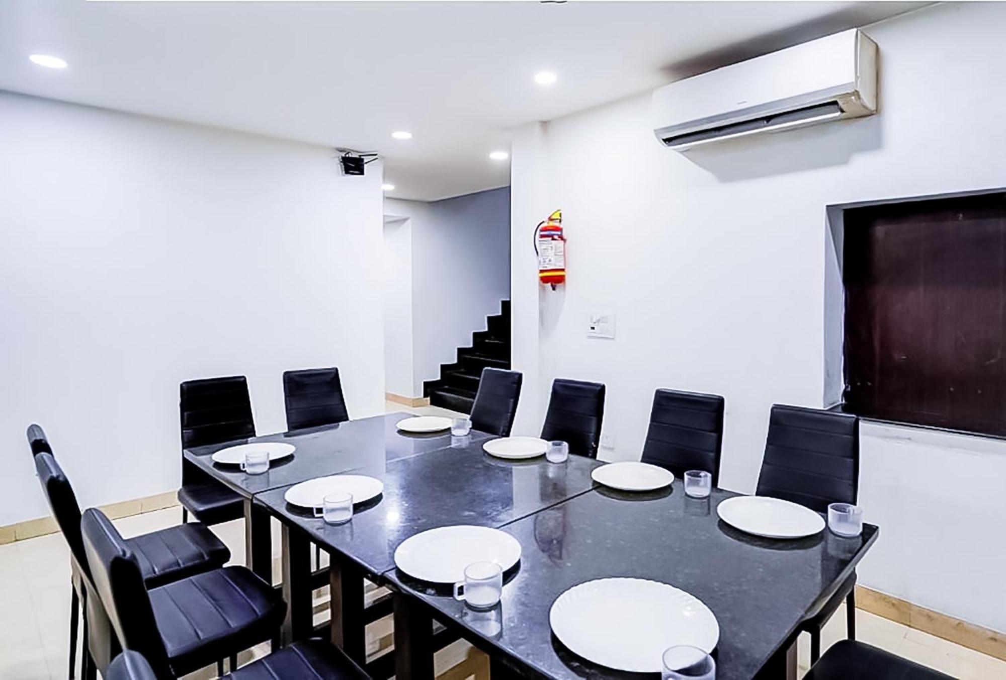 Family Rooms Inn - Shalimarbagh Neu-Delhi Exterior foto
